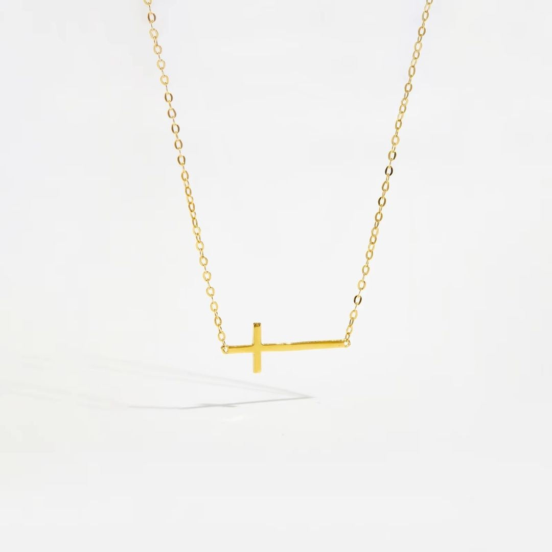 Crossline Necklace